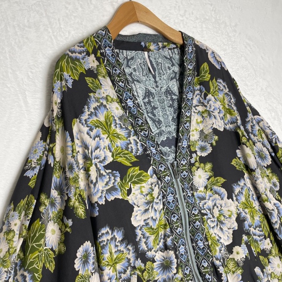 Free People Wildflower Womens Cinched Kimono Blouse Zip Jacket Size M/L - Picture 2 of 9